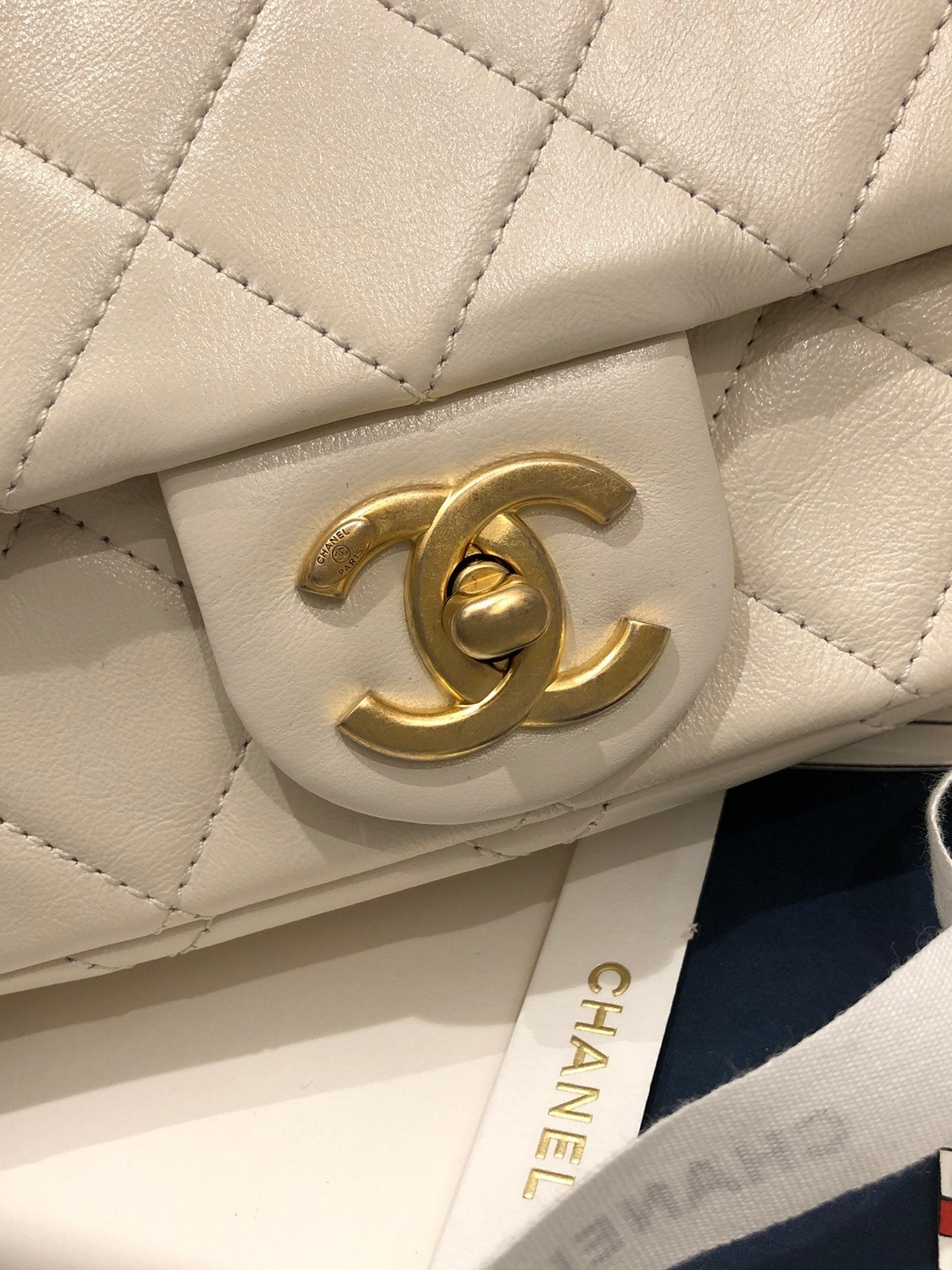 Chanel Mini Flapbag 20cm White