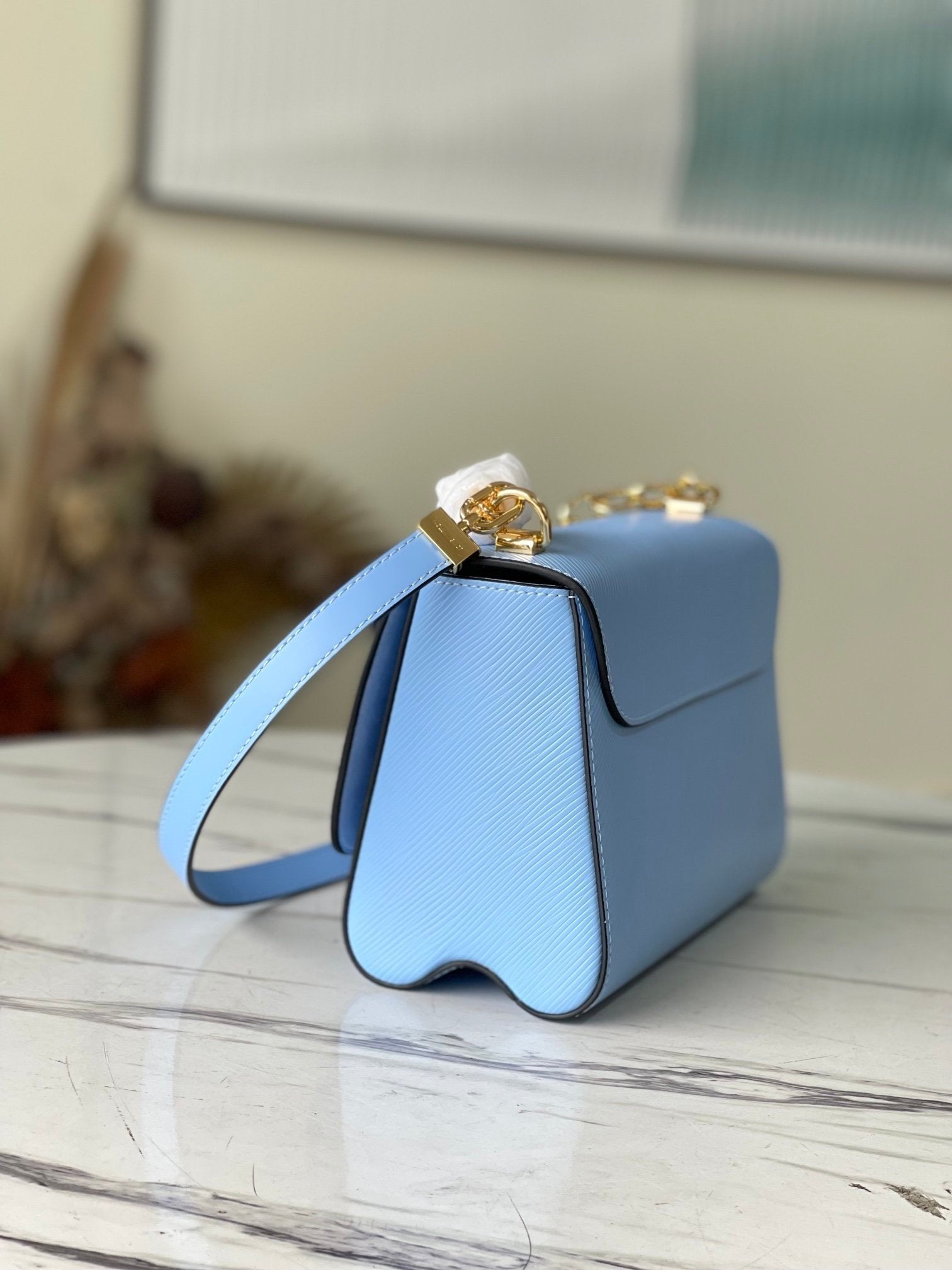 Louis Vuitton Twist MM 23cm Blue