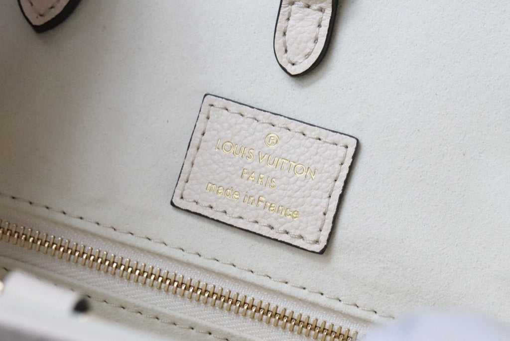 Louis Vuitton Handle Bags 35cm Cream