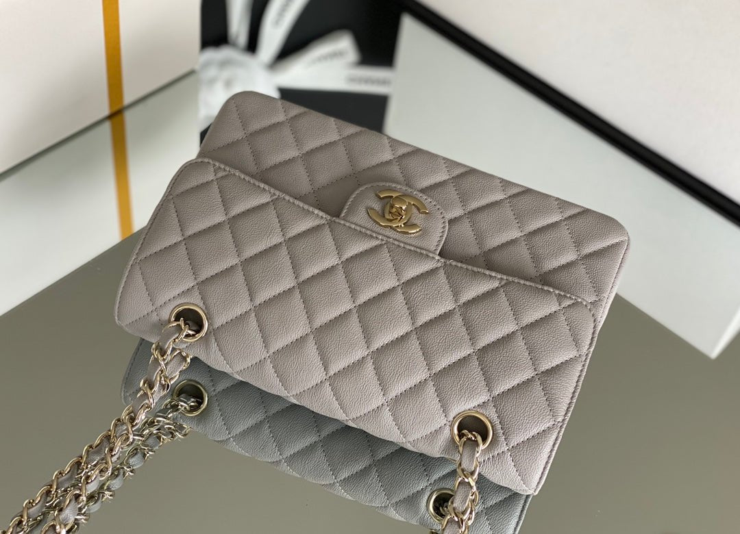 Chanel Classic Flapbag Gold Hardware 26cm Grey