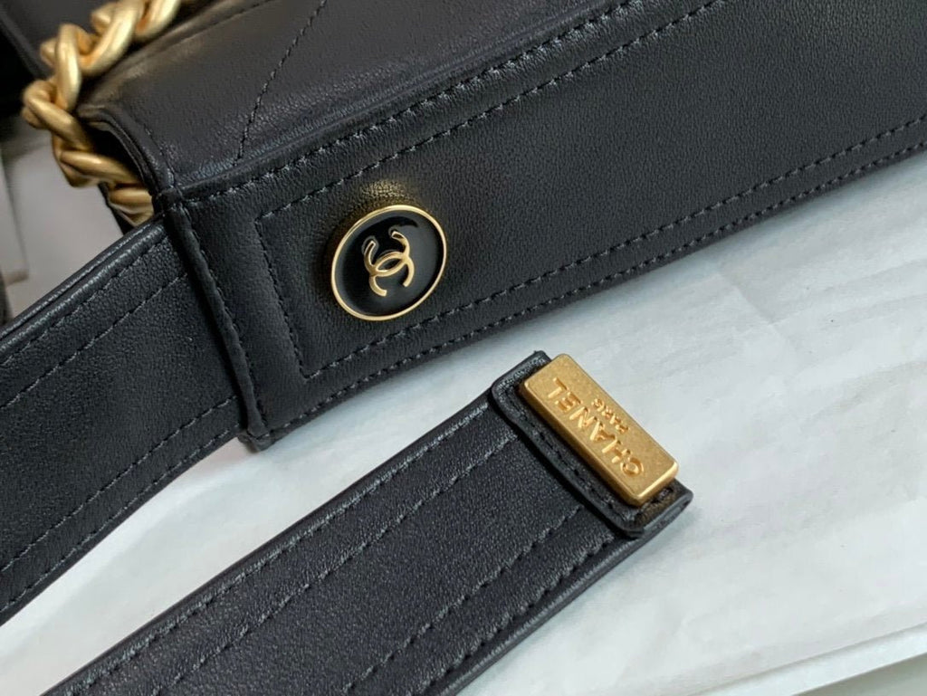 Chanel Co-Co Shoulder Bag With Gold Hardware Chain 29cm Black