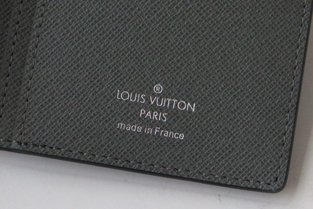 Louis Vuitton Brazza Wallet 19cm