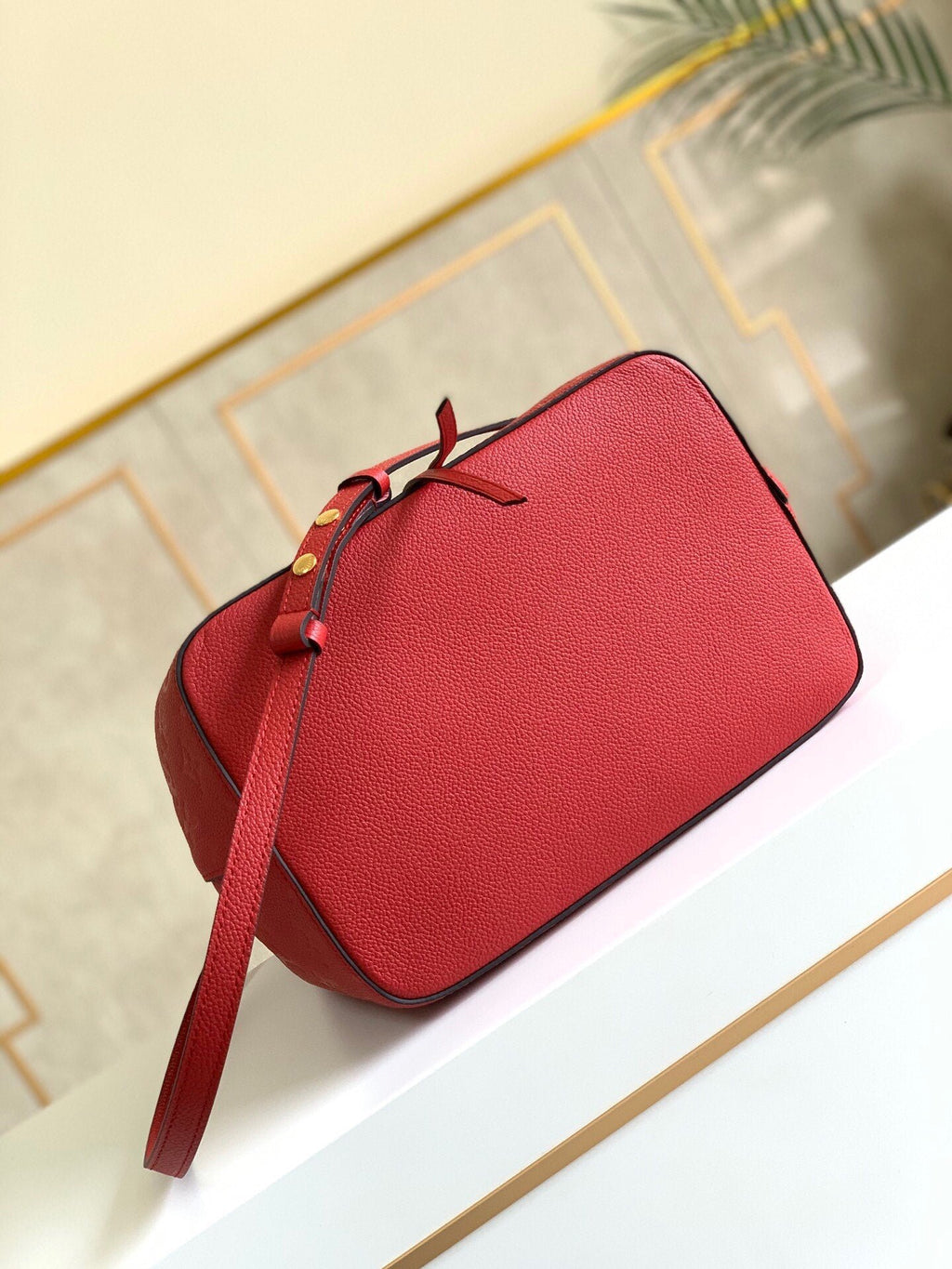 Louis Vuitton Crossbody Bags 26cm Red