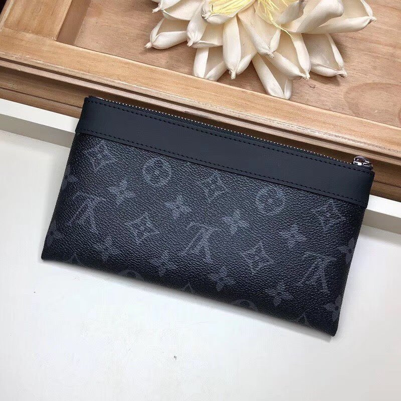 Louis Vuitton Discovery Pochette PM Monogram