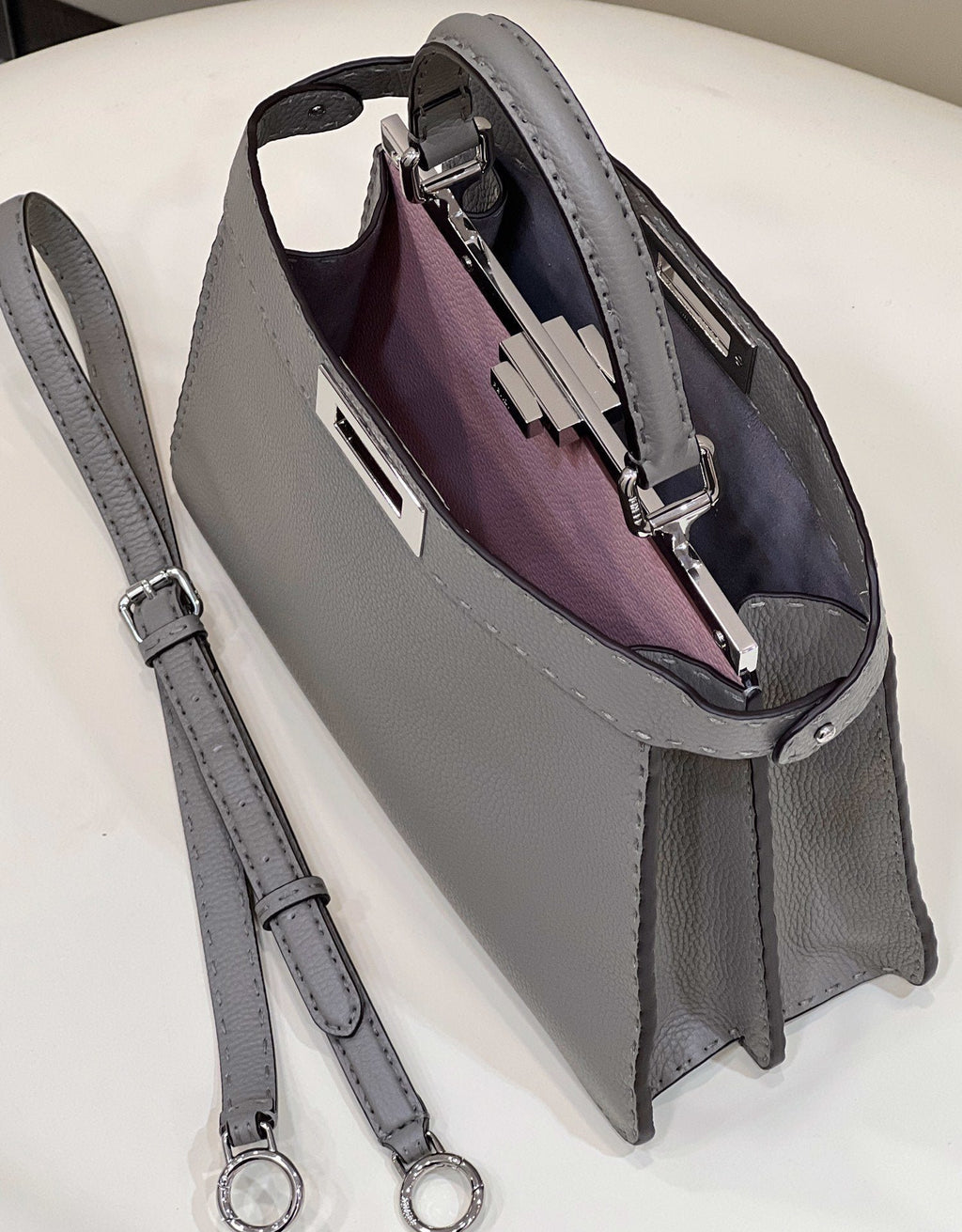 Fendi Peekaboo Iseeu Medium Grey 33cm
