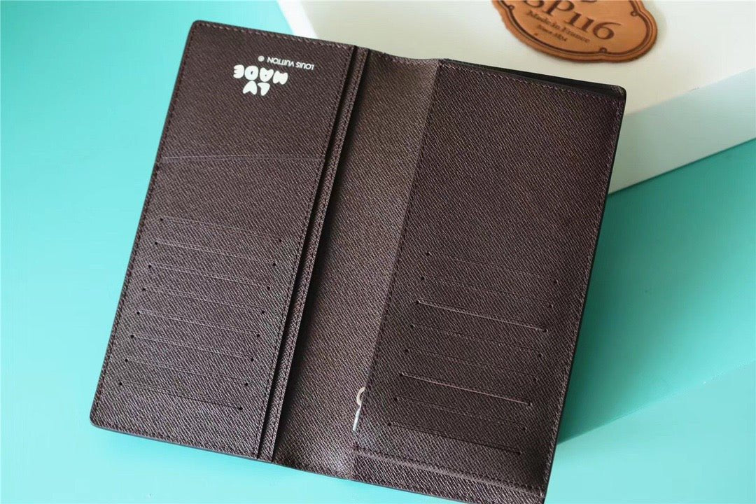 Louis Vuitton M81008 Brazza Wallet 19cm