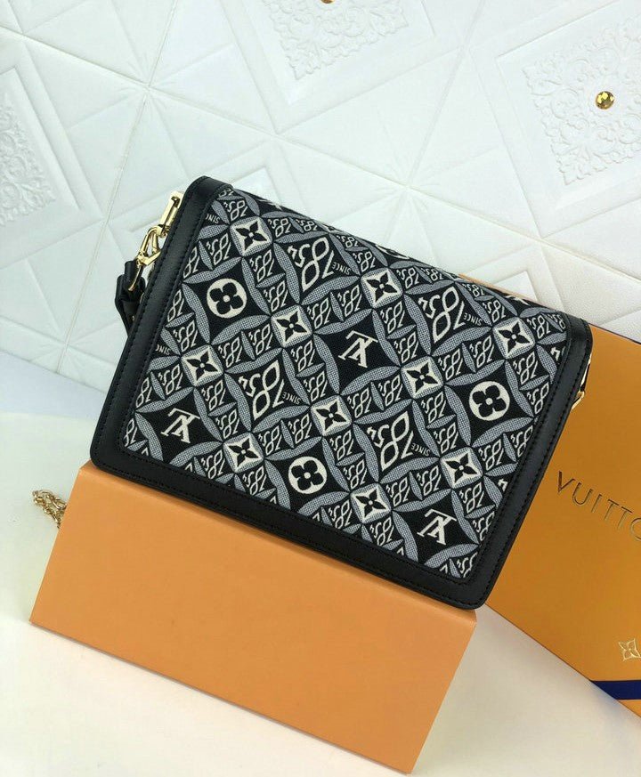 Louis Vuitton Dauphine Chain 25cm Black
