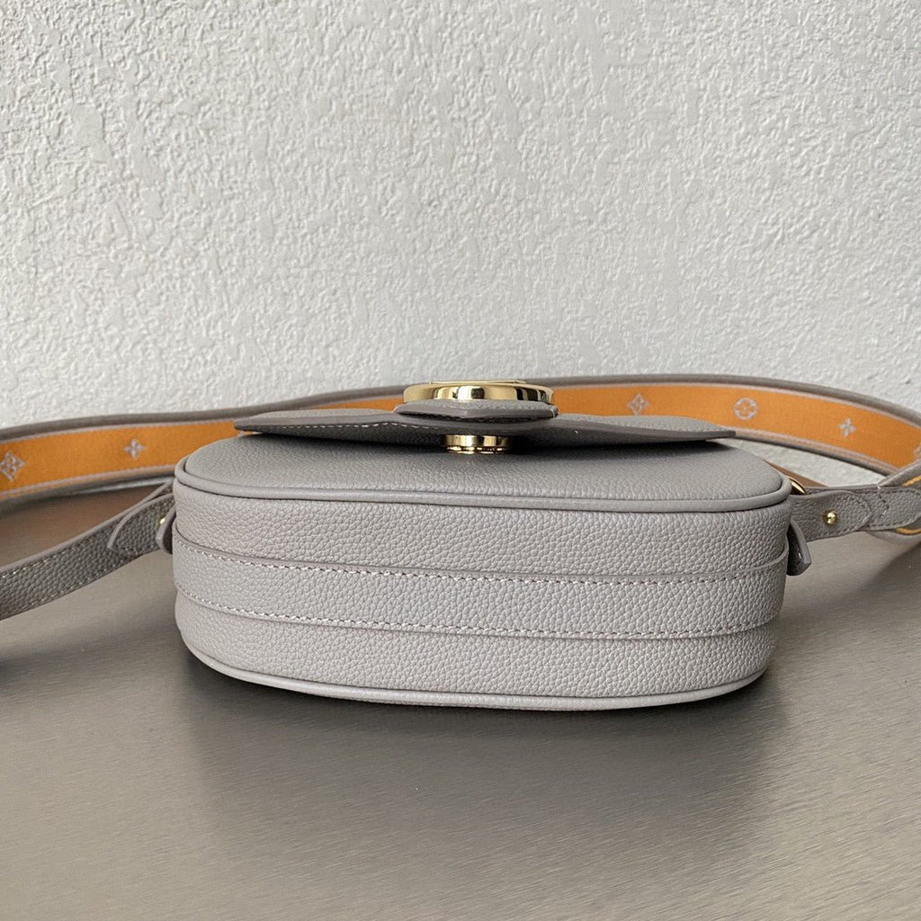 Louis Vuitton M55950 LV Point 9 22cm Grey