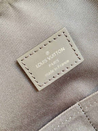 Louis Vuitton M40566 Briefcase Explorer 39cm