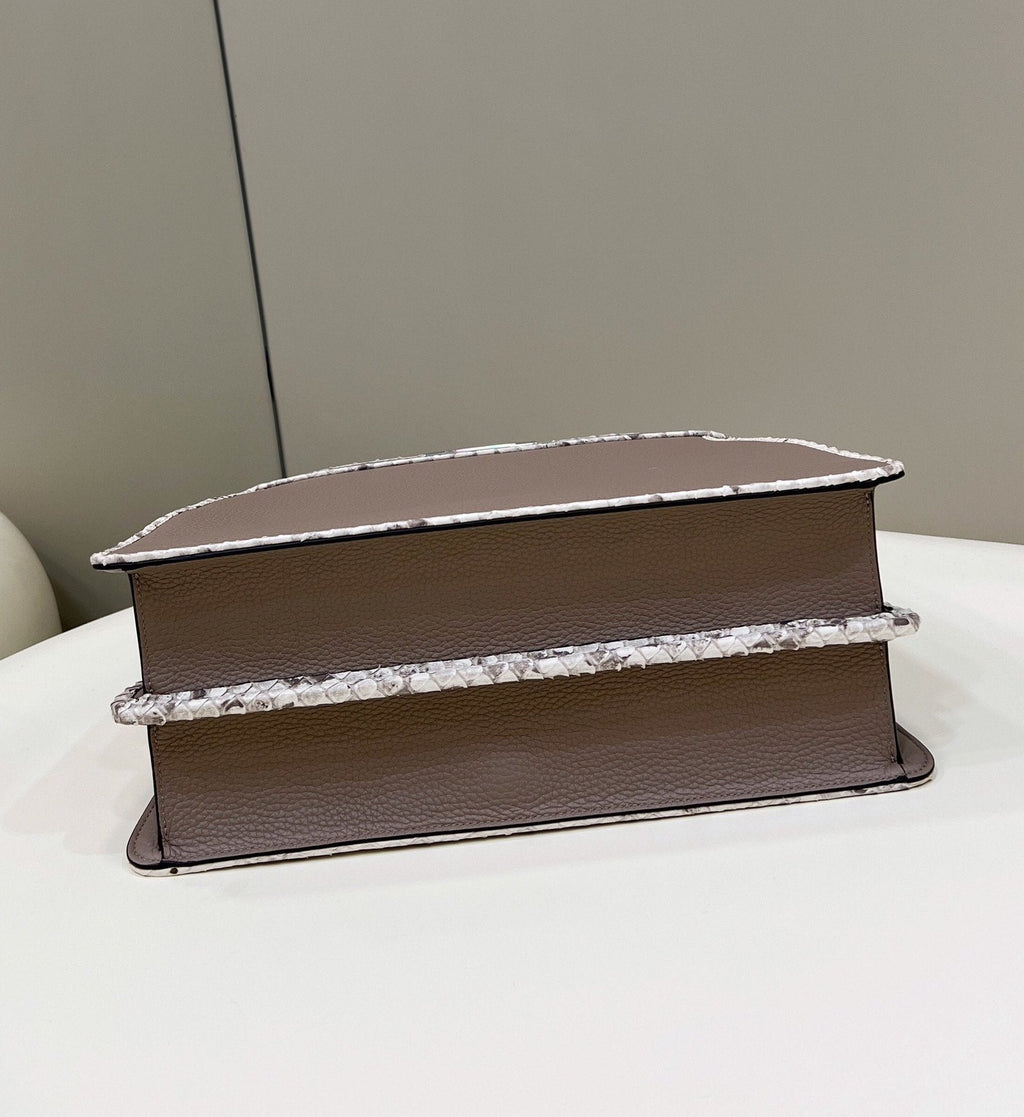 Fendi Peekaboo Iseeu Medium 33cm
