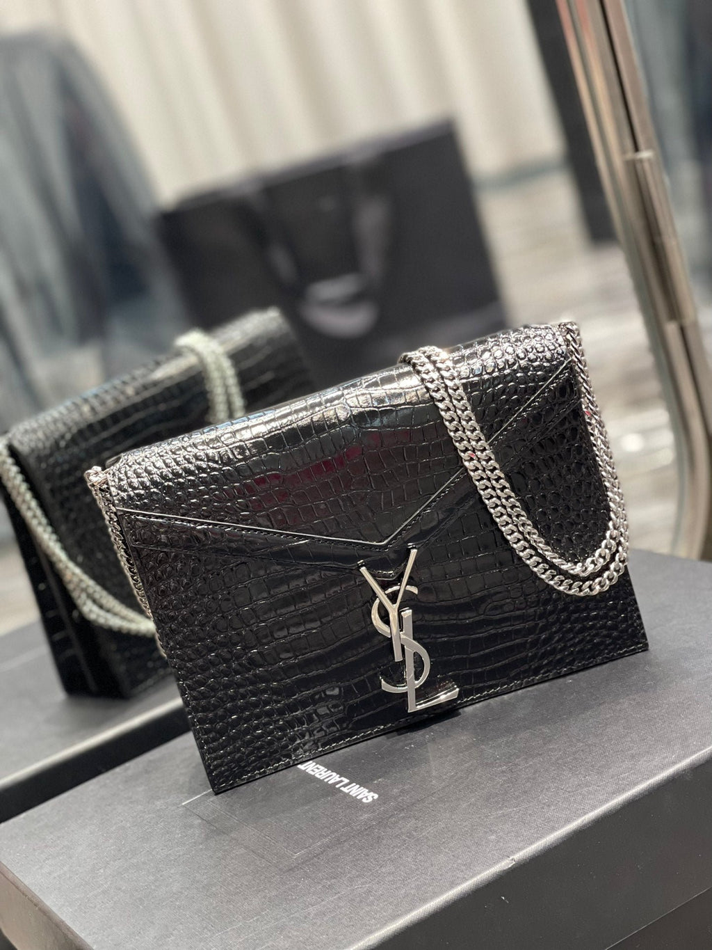 Saint Laurent Cassandra Medium Chain Bag In Grain De Poudre Embossed 22cm Black