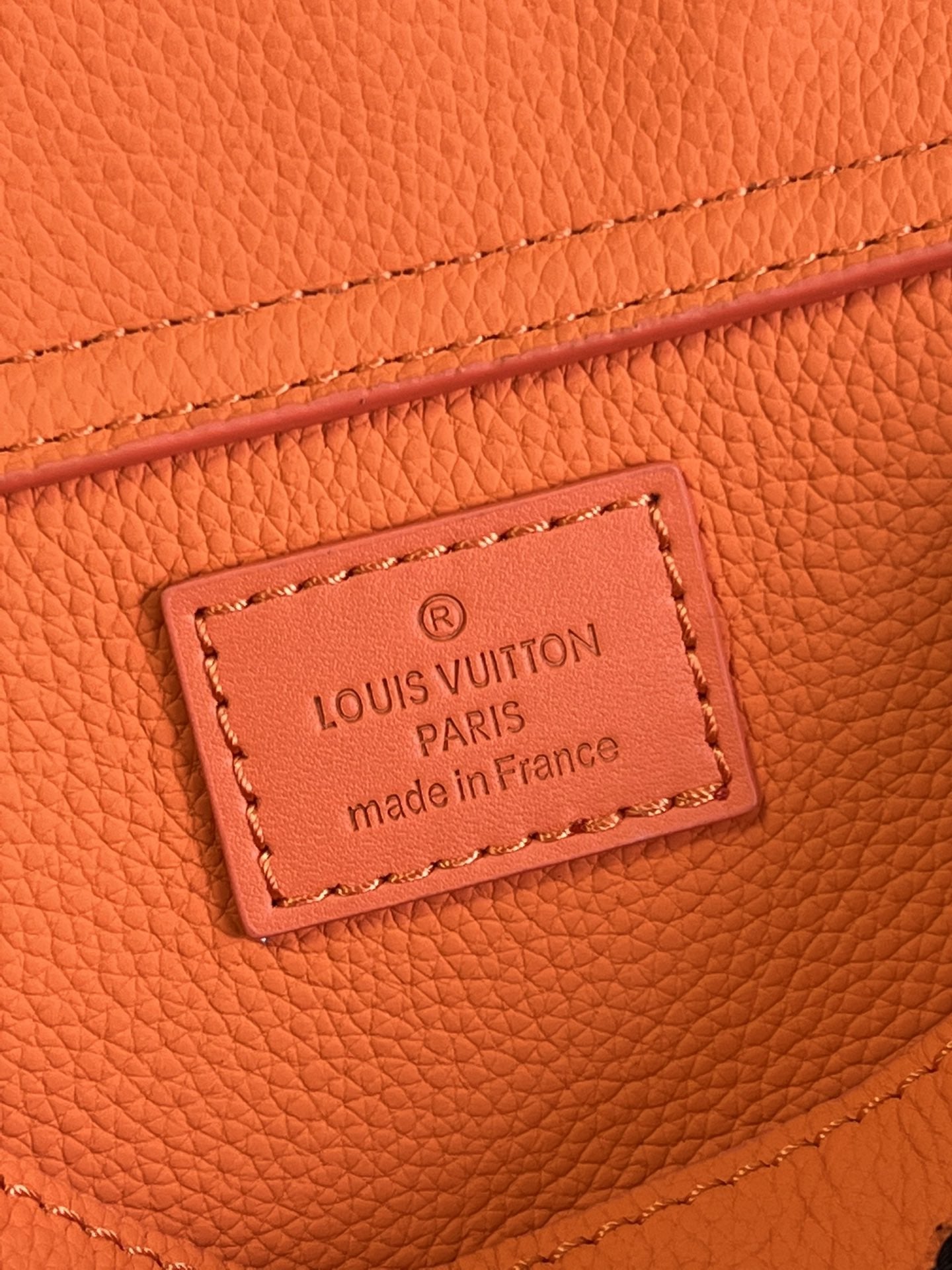 Louis Vuitton Aerogram Slingbag Orange For Men, Men’s Bags 30cm LV M59625