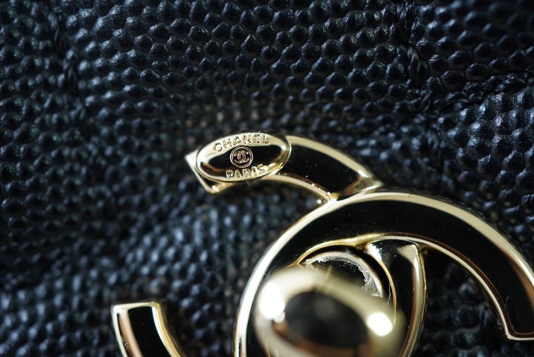 Chanel Classic Mini Flapbag 19cm Black