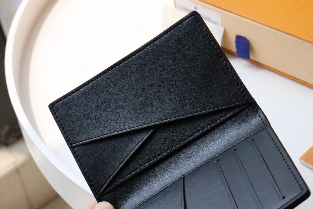 Louis Vuitton Wallet 8cm Black