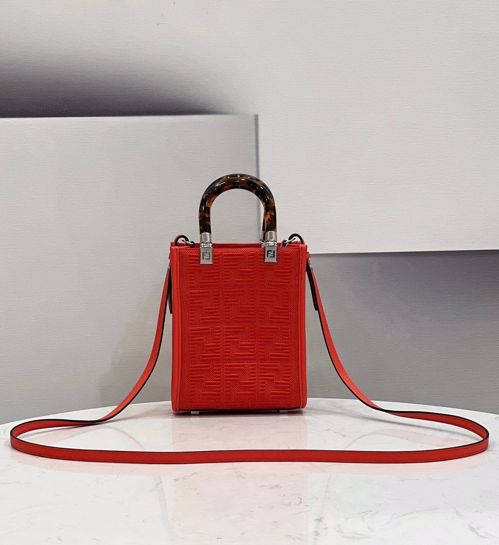 Fendi Mini Sunshine Shopper 18cm Red