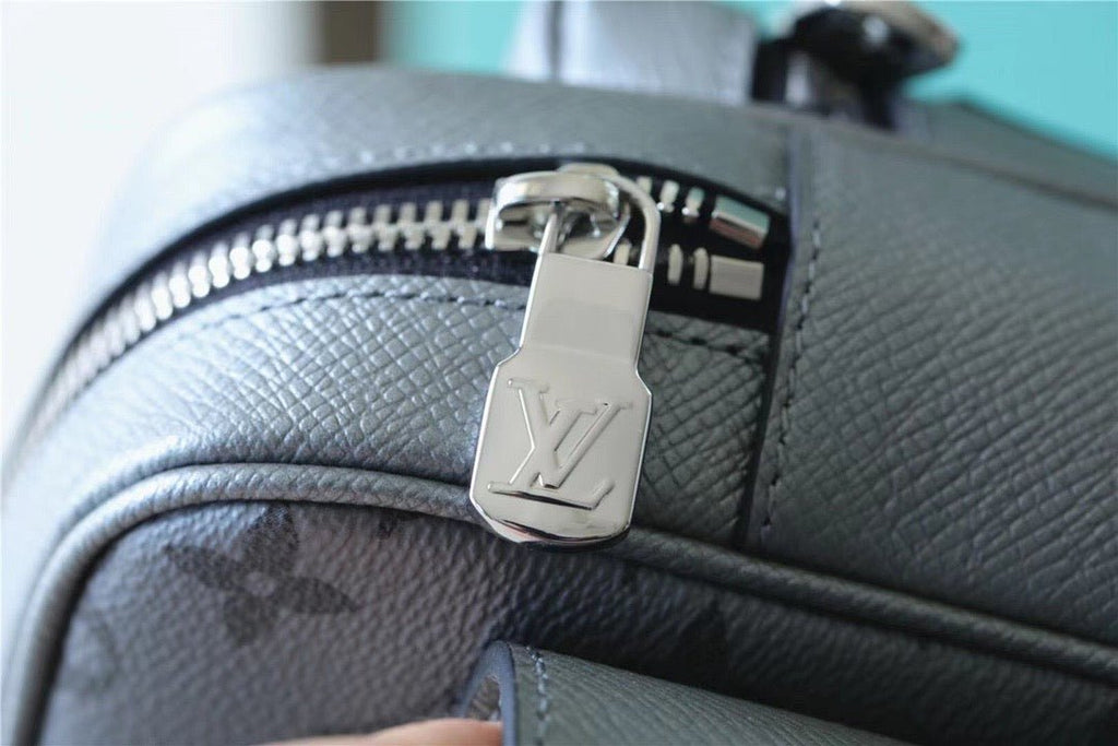Louis Vuitton Outdoor Sling Bag 15cm