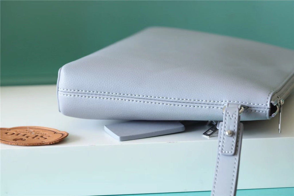 Louis Vuitton Pochette Ipad Grey Aerogram For Men, Men’s Wallet 30cm LV M81029
