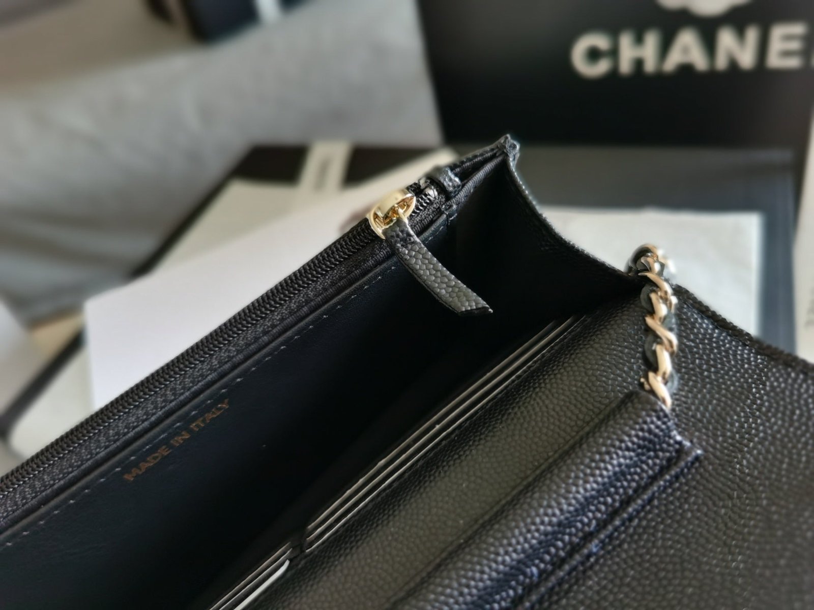 Chanel Mini Flapbag 19cm Black