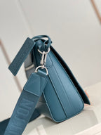 Louis Vuitton M59327 New Messenger 28cm