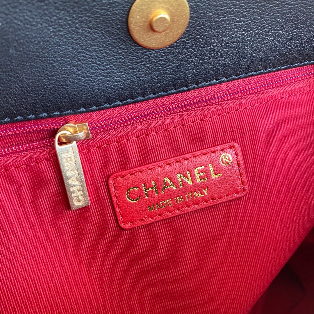 Chanel Maxi Shopping Bag 30cm Black