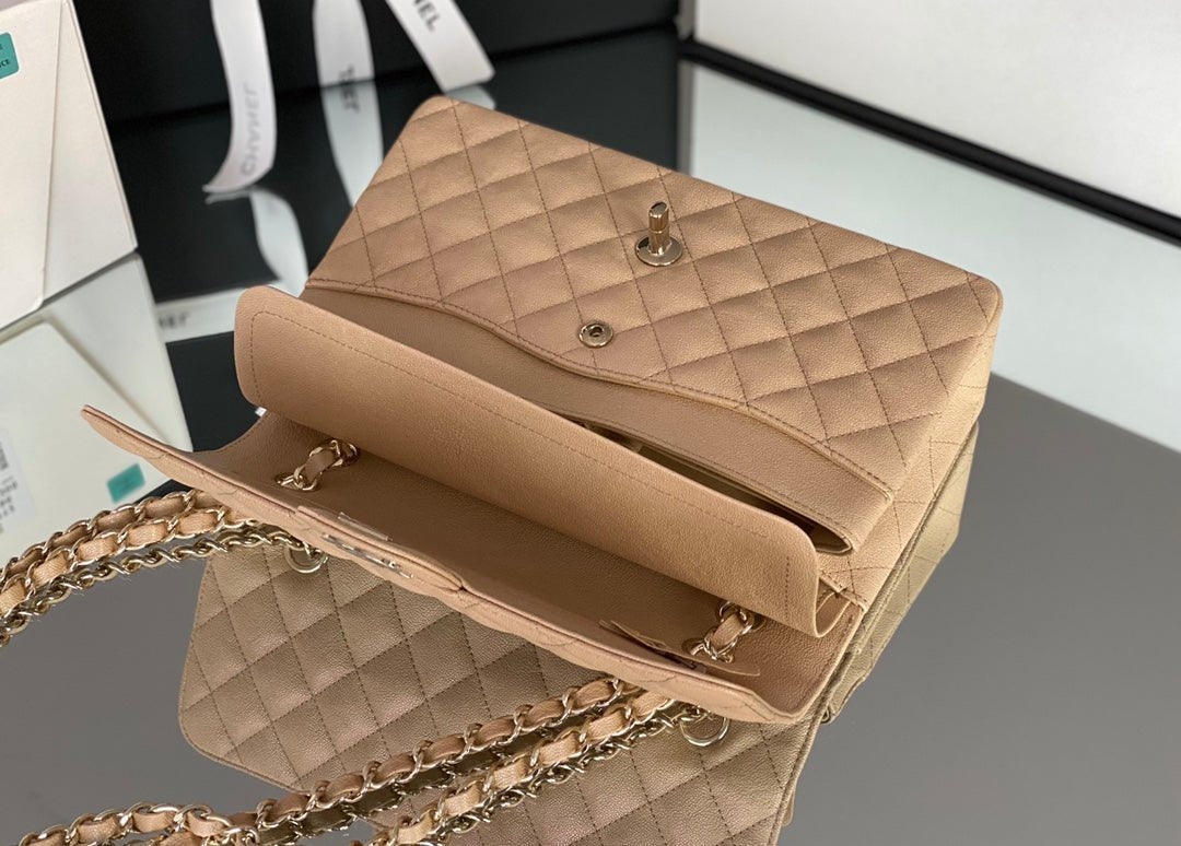 Chanel Classic Flapbag Gold Hardware 26cm