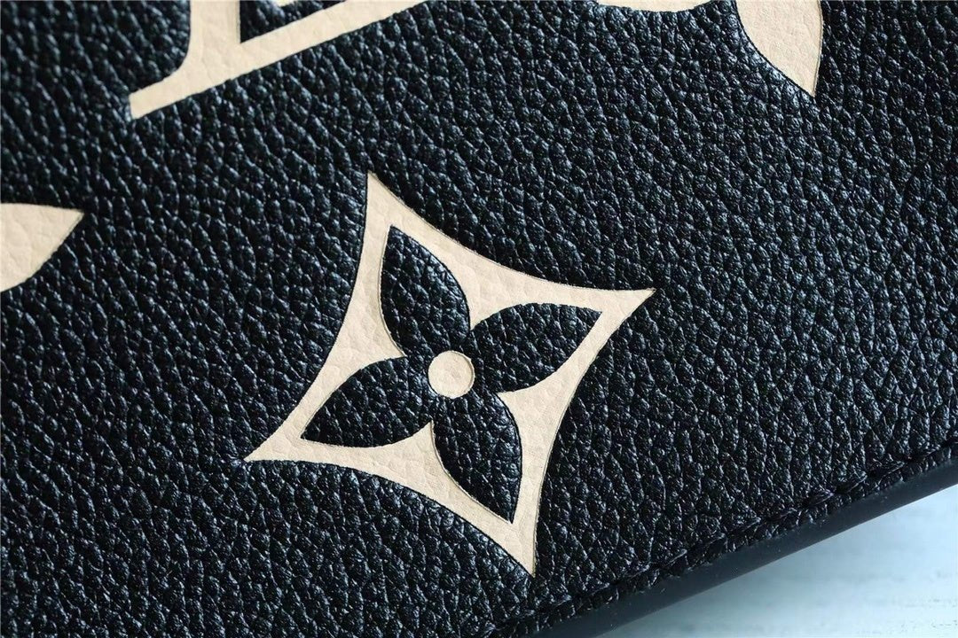 Louis Vuitton Petit Sac Plat By The Pool 17cm Black