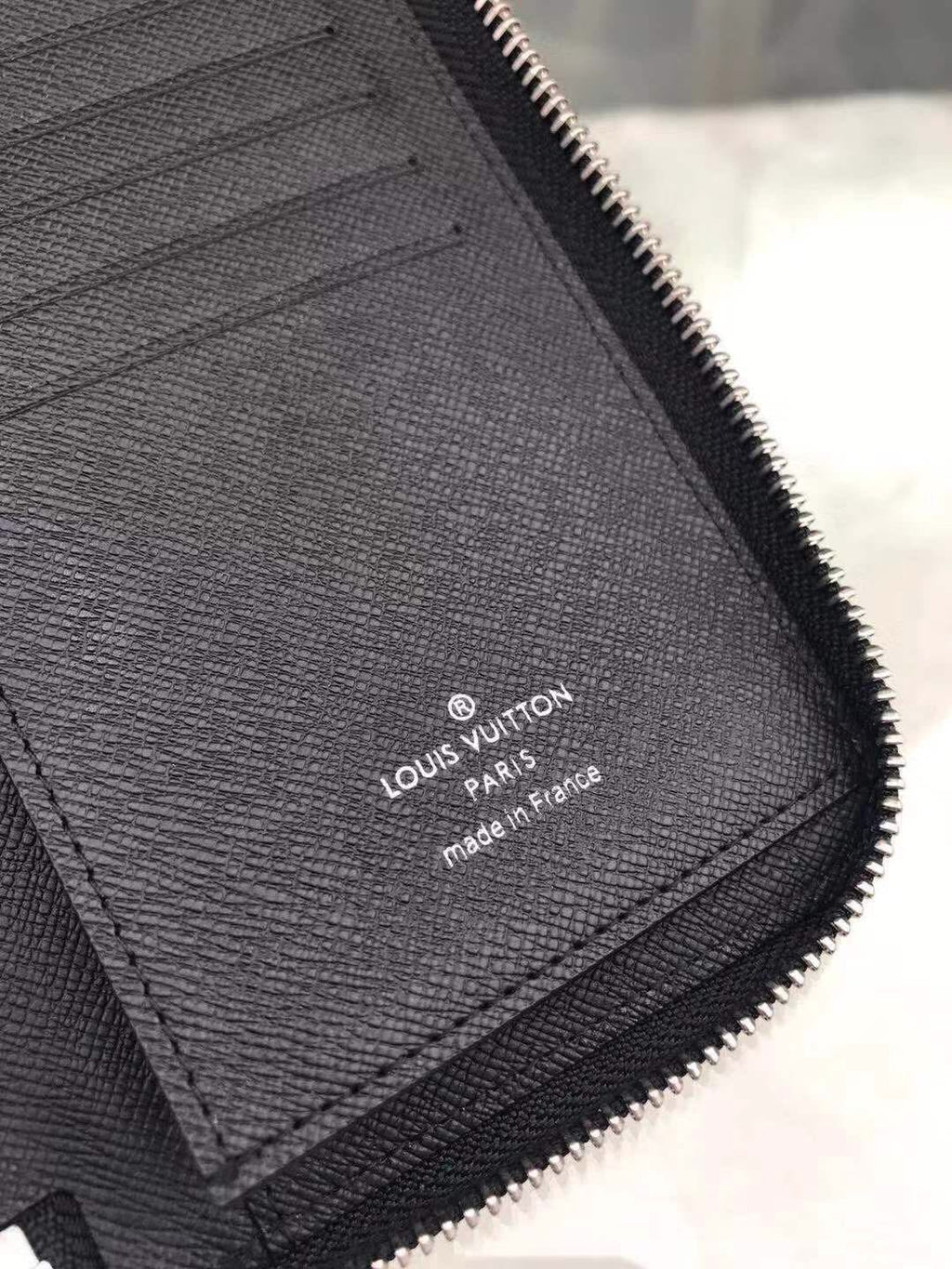 Louis Vuitton Zippy Vertical Wallet 20cm
