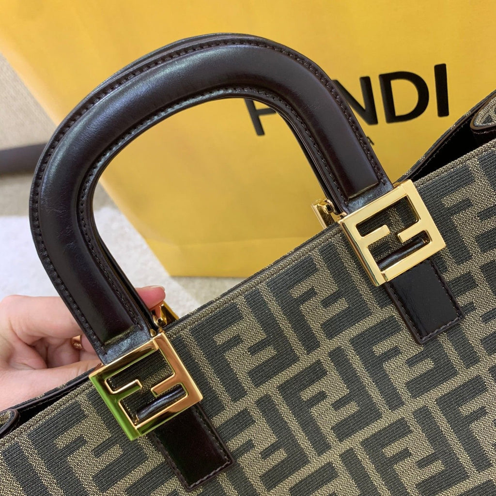 Fendi Medium Vintage Tote Handle Bag 34cm Brown
