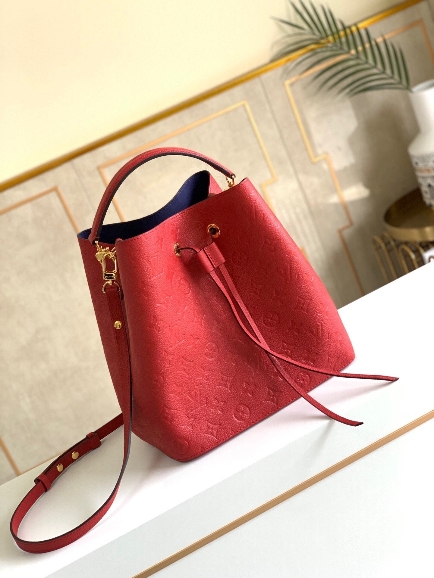 Louis Vuitton Crossbody Bags 26cm Red