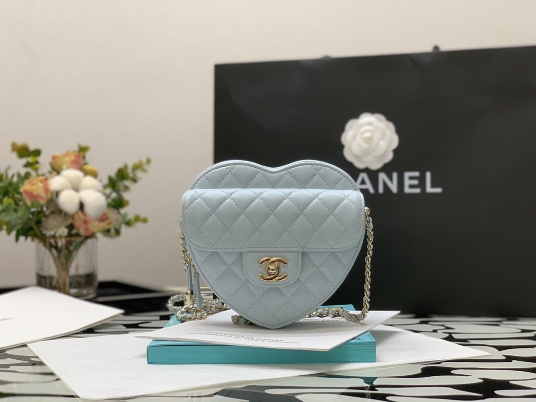 Chanel Mini Heartbag AS3191 16.5cm