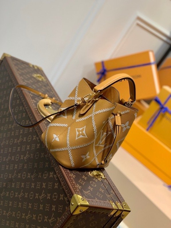 Louis Vuitton The NéoNoé MM M46029 Bucket Bag In Monogram Empreinte Arizona 20cm Brown / Crème Beige
