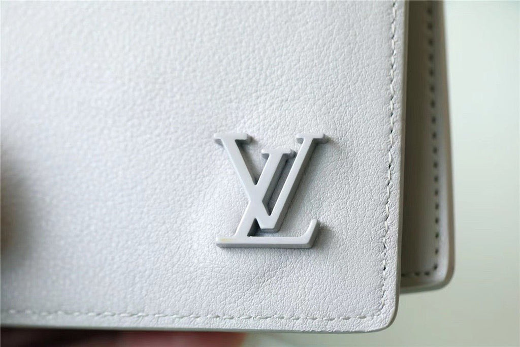 Louis Vuitton Brazza Wallet 19cm