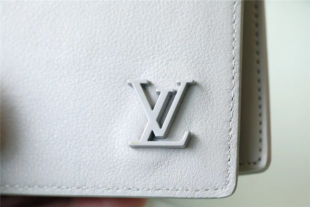Louis Vuitton Brazza Wallet 19cm