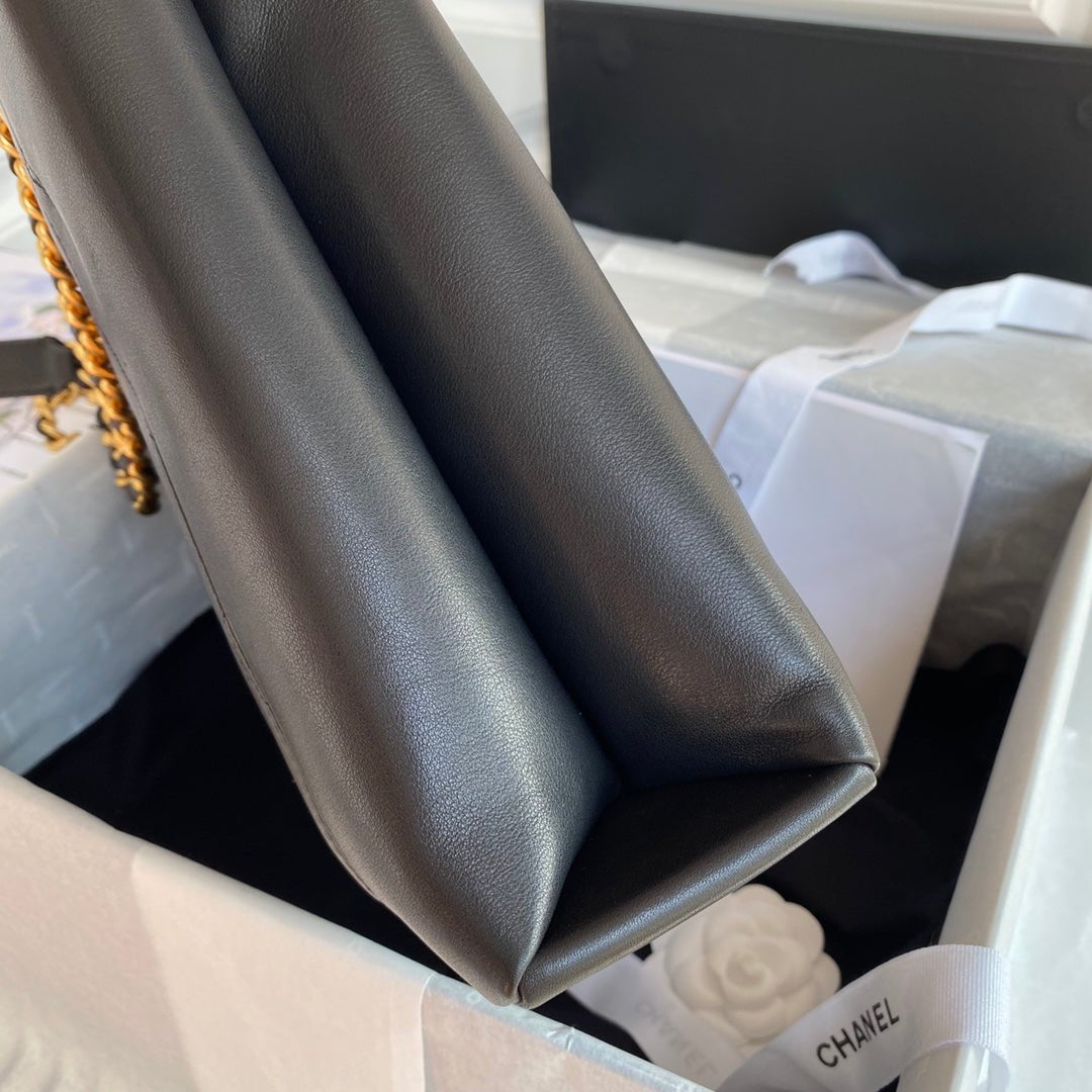 Chanel Maxi Shopping Bag 30cm Black