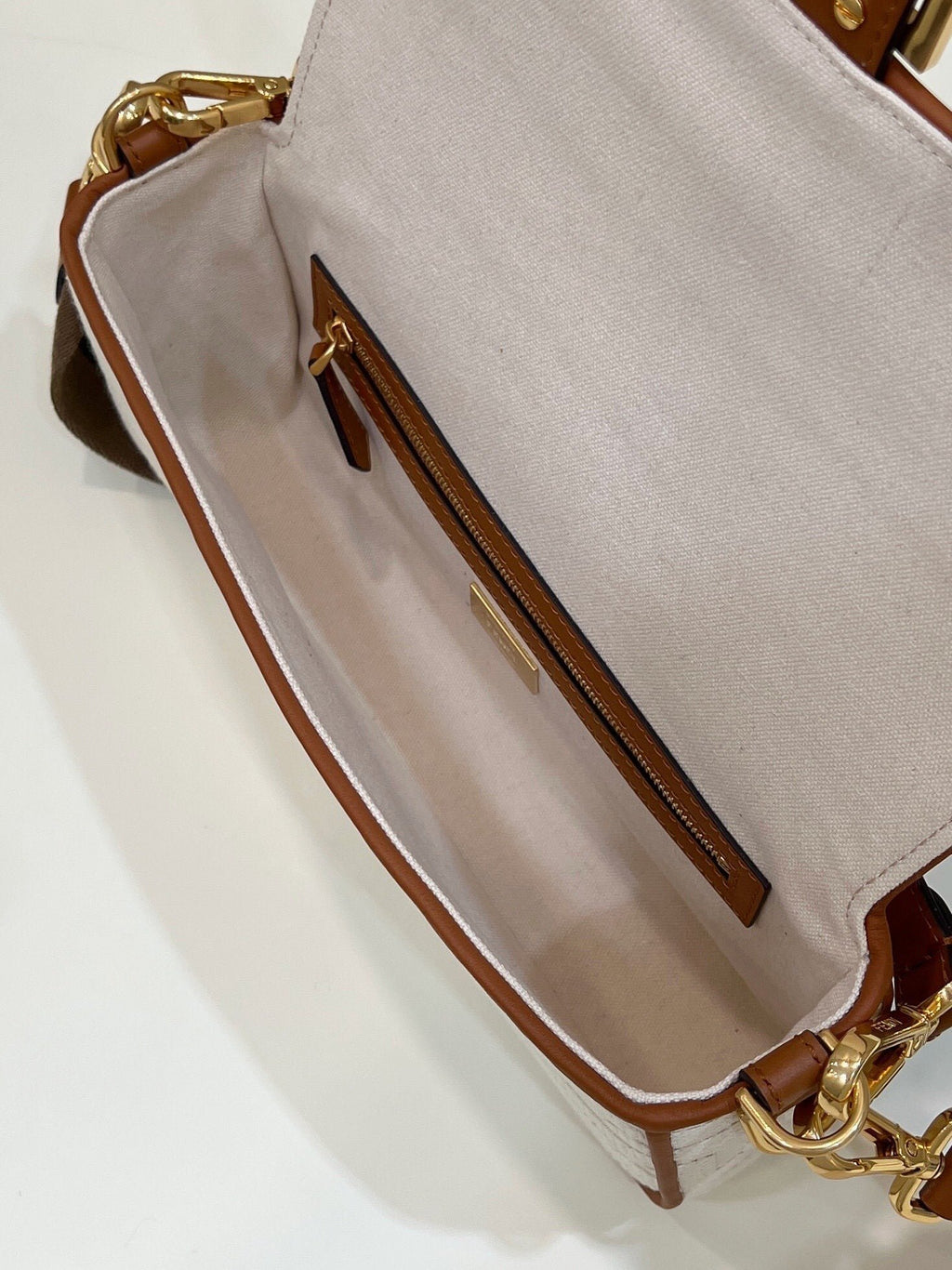 Fendi Baguette Midi 27cm White
