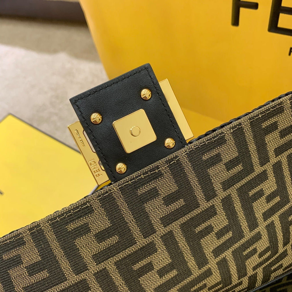 Fendi Baguette 26cm