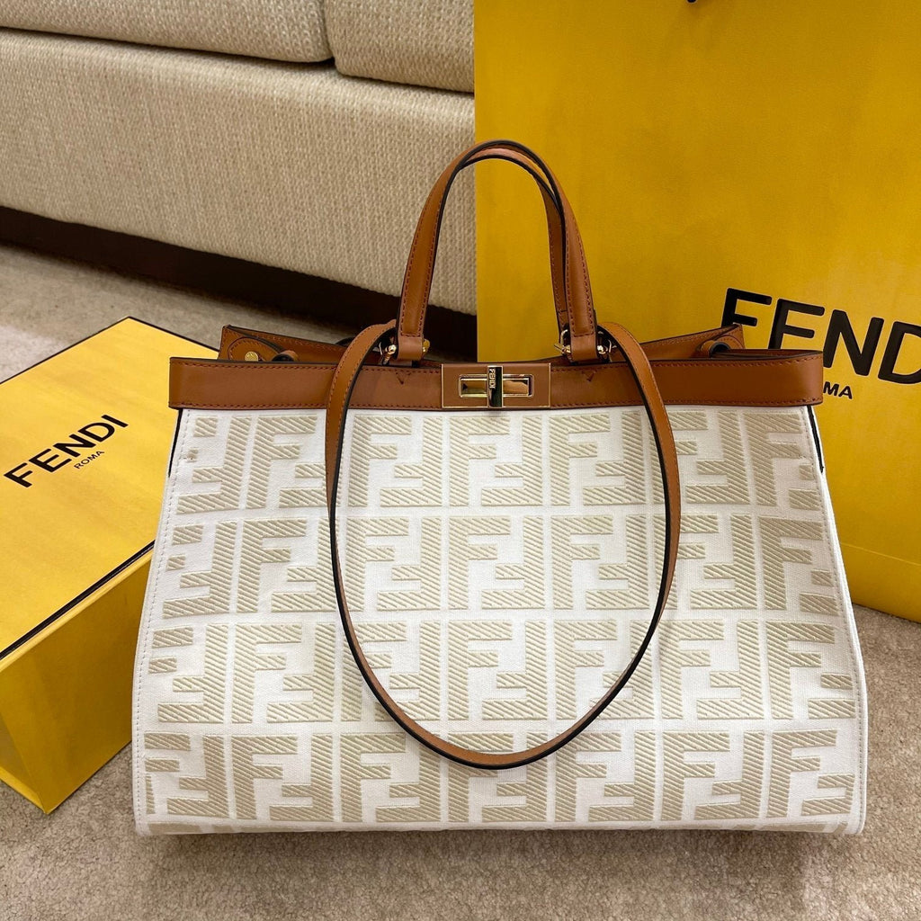 Fendi Peekaboo X-tote Bag 41cm Beige