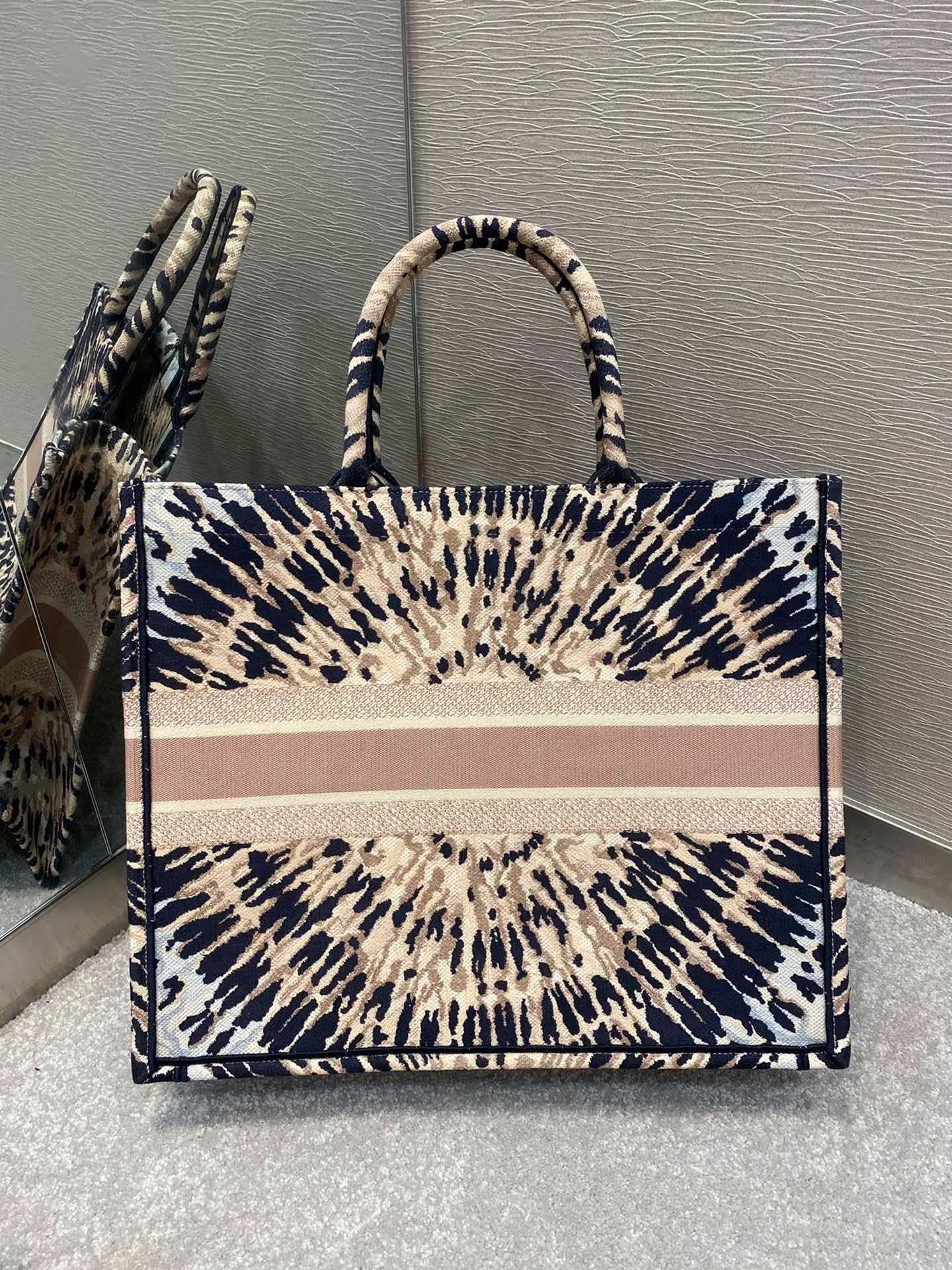 Christian Dior Beige Handle Bag 42cm
