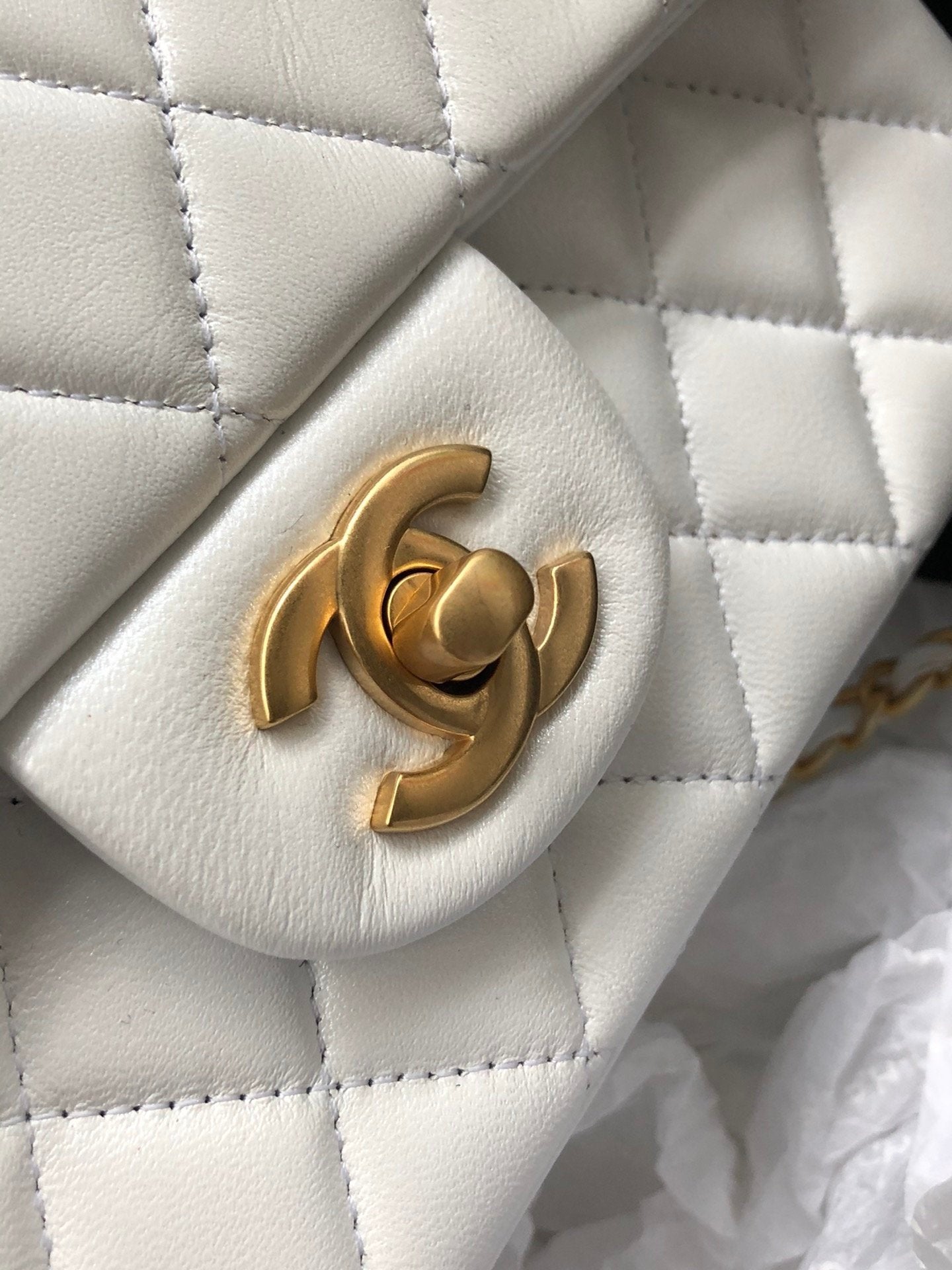 Chanel Classic Flap Bag 20cm White