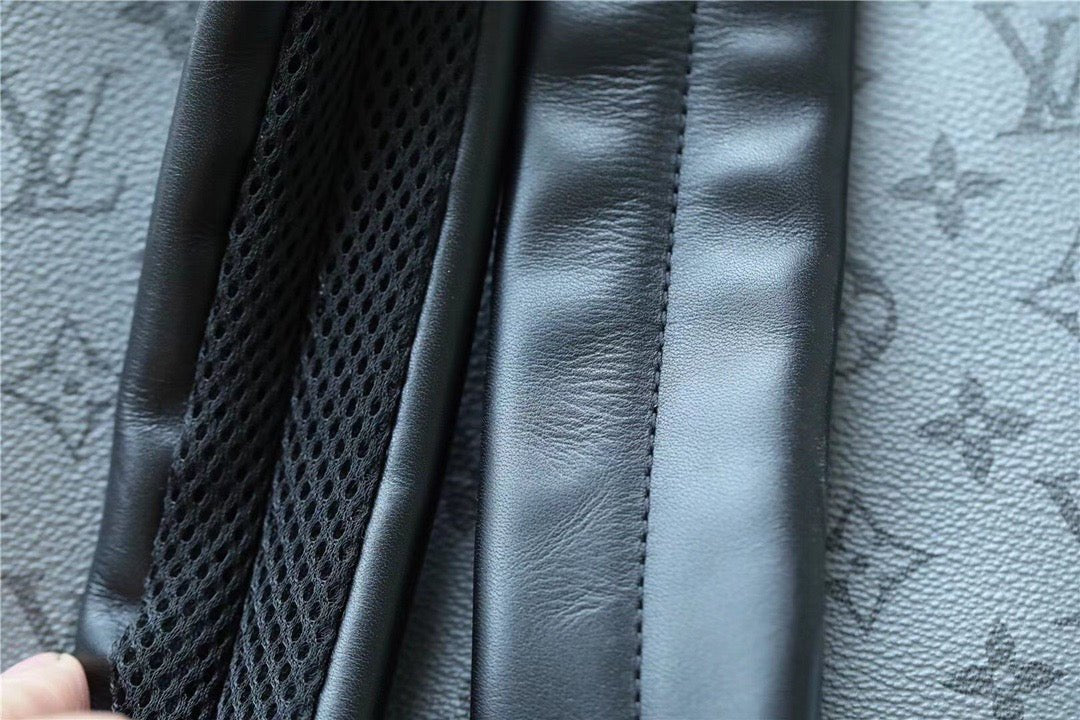 Louis Vuitton Discovery Backpack 40cm