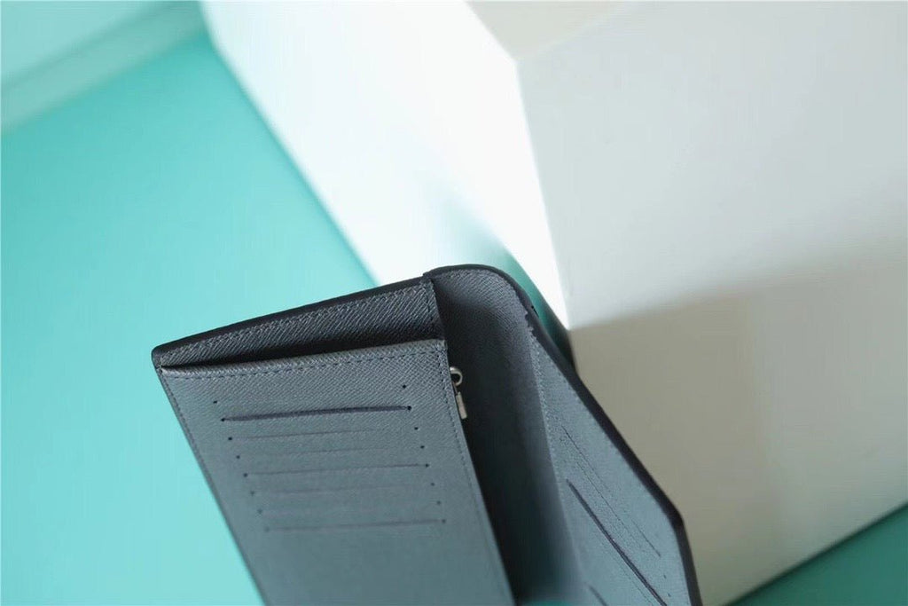 Louis Vuitton Brazza Wallet 19cm