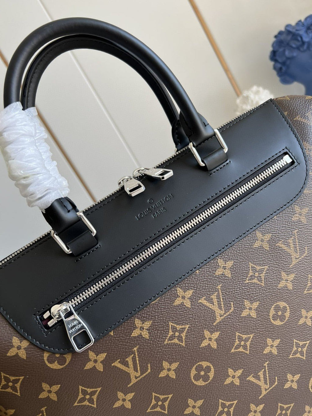 Louis Vuitton Porte Documents Jour Monogram 37cm