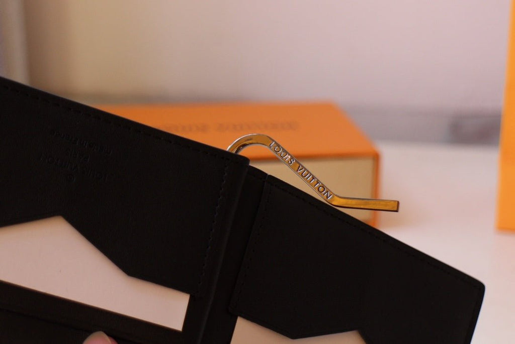 Louis Vuitton Clutch 12cm Black