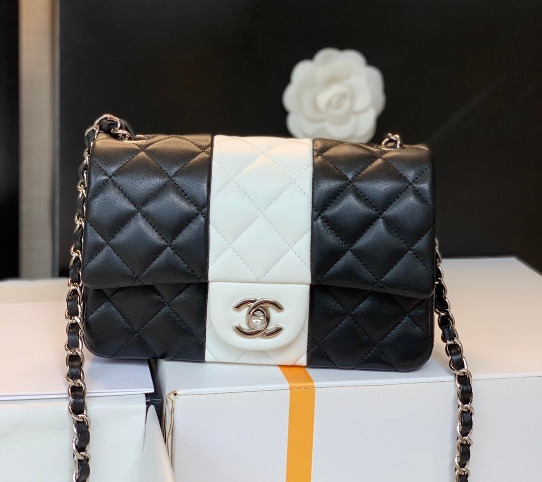 Chanel Mini Flap Bag 20cm Black