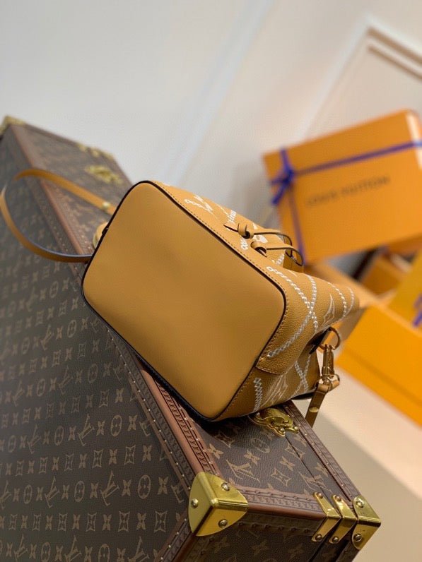 Louis Vuitton The NéoNoé MM M46029 Bucket Bag In Monogram Empreinte Arizona 20cm Brown / Crème Beige
