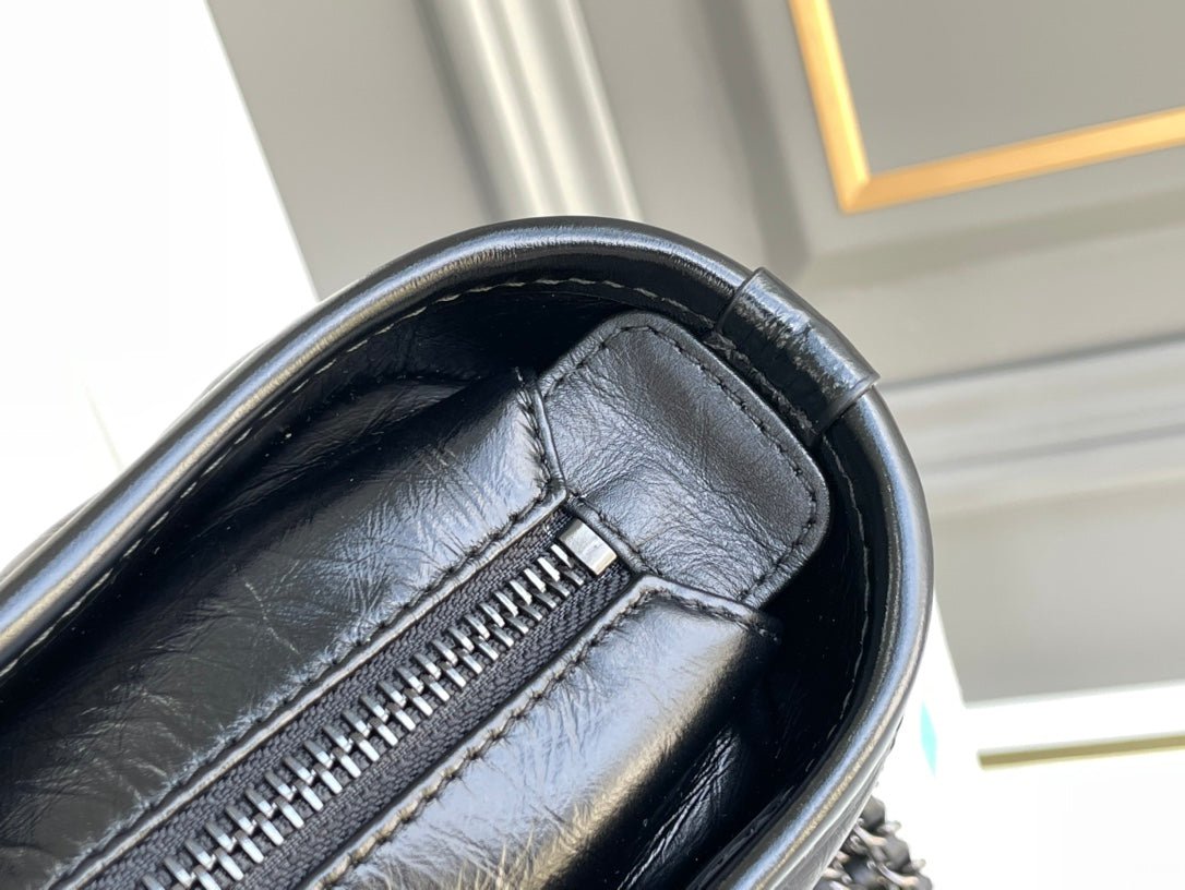 Chanel CO-CO Gabrielle Hobobag 20cm Black