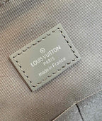 Louis Vuitton N41039 District MM 31cm