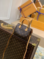 Louis Vuitton M58953 Speedy Bandoulière 16cm Brown