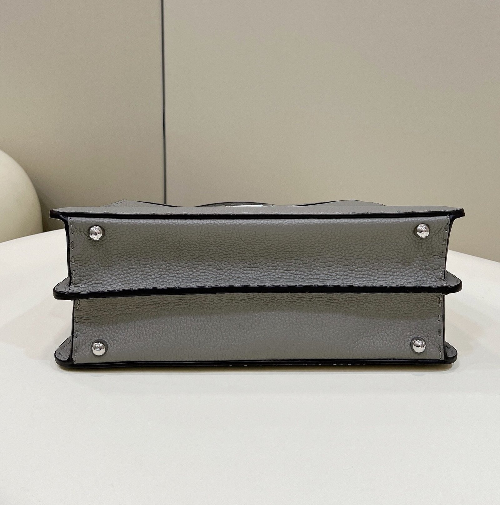 Fendi Peekaboo Iseeu Medium Grey 33cm