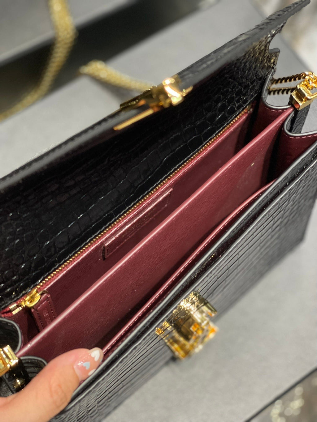 Saint Laurent Cassandra Medium Chain Bag In Grain De Poudre Embossed 22cm Black